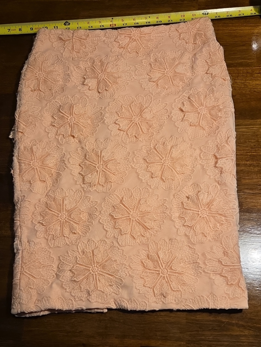 ANTONIO MELANI Peach Floral Lace Pencil Skirt